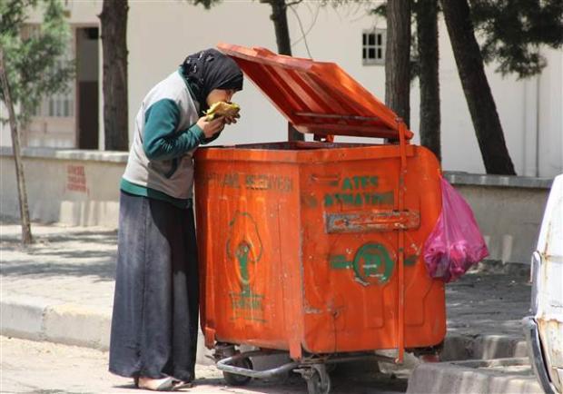 "Çöpten yiyen Suriyeli kadın" yalan çıktı