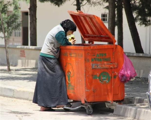 "Çöpten yiyen Suriyeli kadın" yalan çıktı