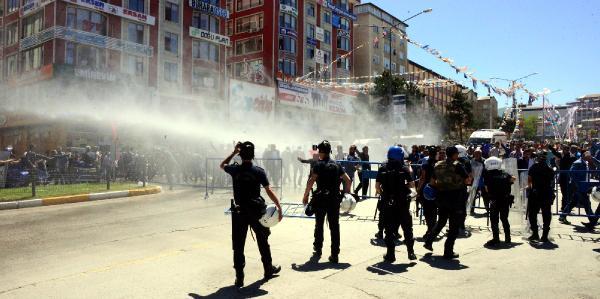 Erzurum'da HDP mitingi öncesi olaylar çıktı