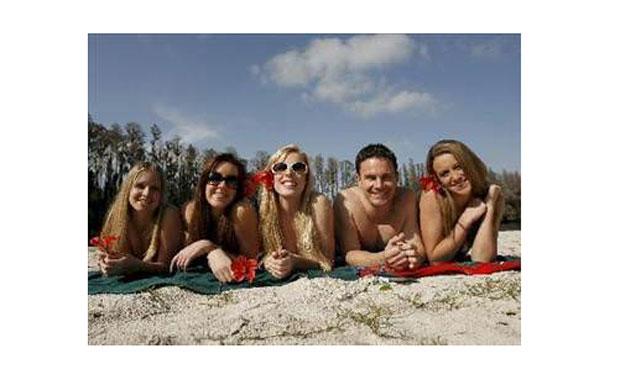 Çıplaklar kampında şoke eden görüntü!