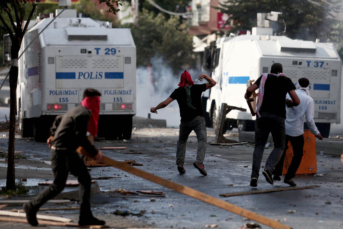 Gazi Mahallesi'nde polis müdahalesi