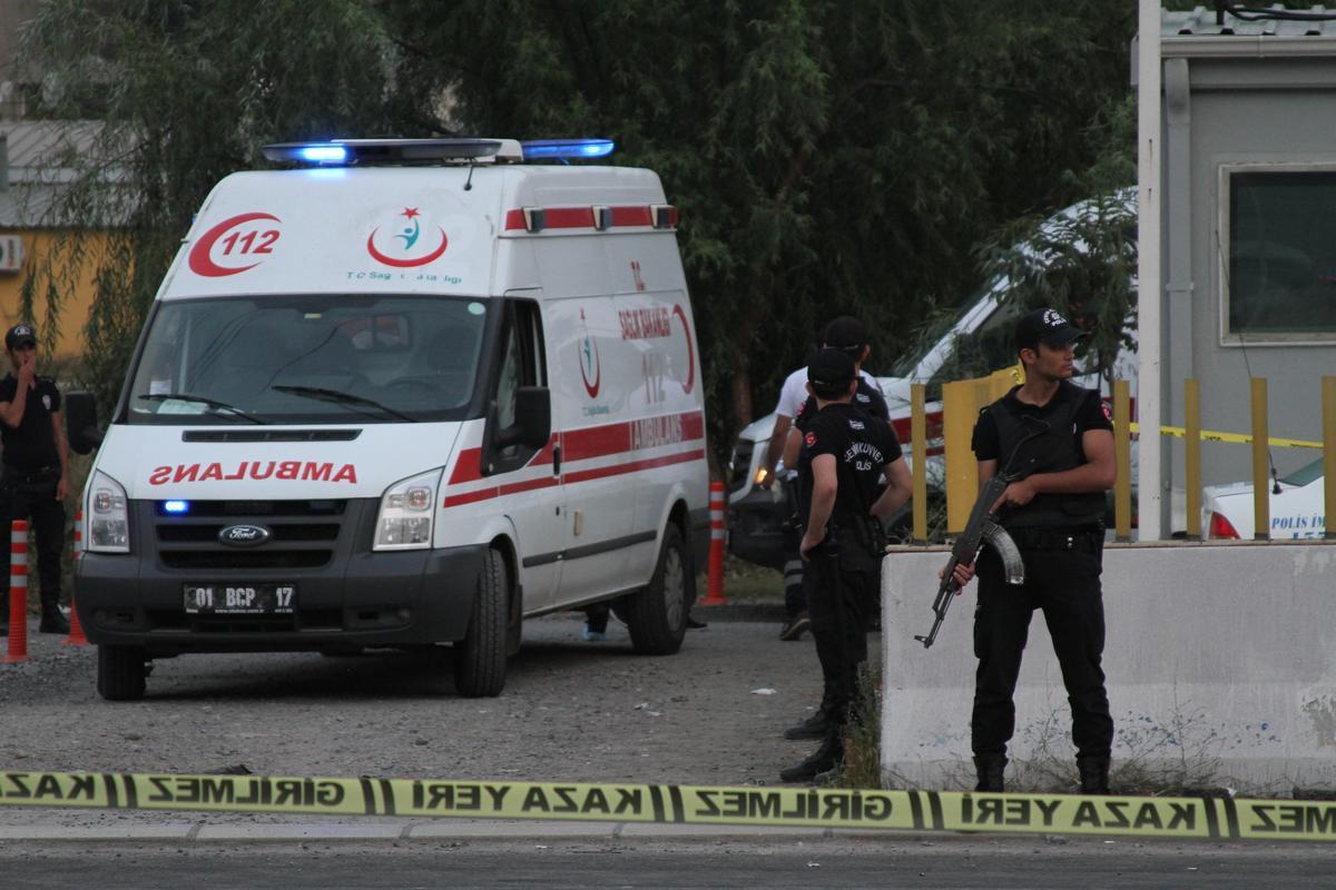 Adana'da polis merkezine saldırı