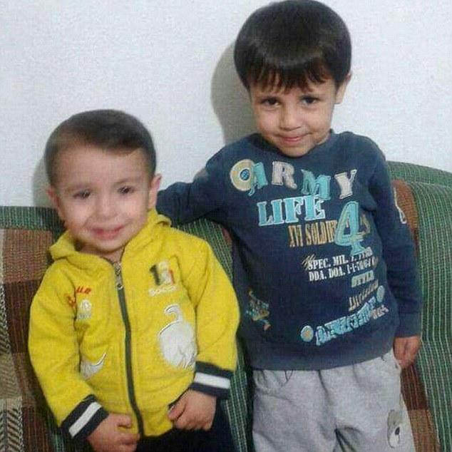 Aylan, Galip ve Reyhan Kurdi Kobani'de toprağa verildi