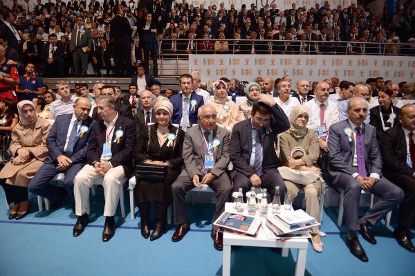 AK Parti'de kongre günü