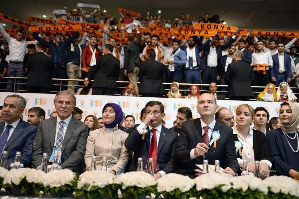 AK Parti'de kongre günü