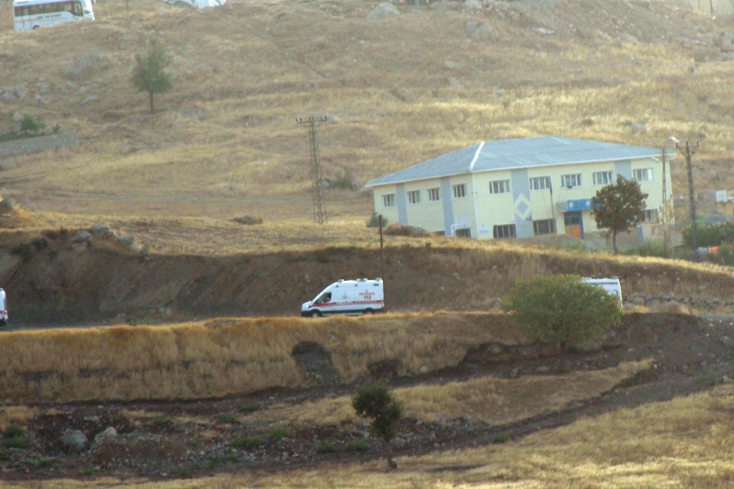 Polis noktasına araçla intihar saldırısı