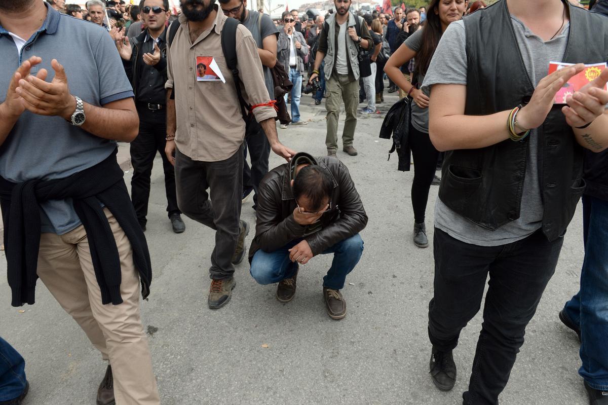 Ankara'da terör saldırısında ölenler toprağa veriliyor