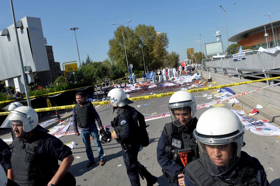 Reuters’ın objektifinden Ankara’daki korkunç patlama
