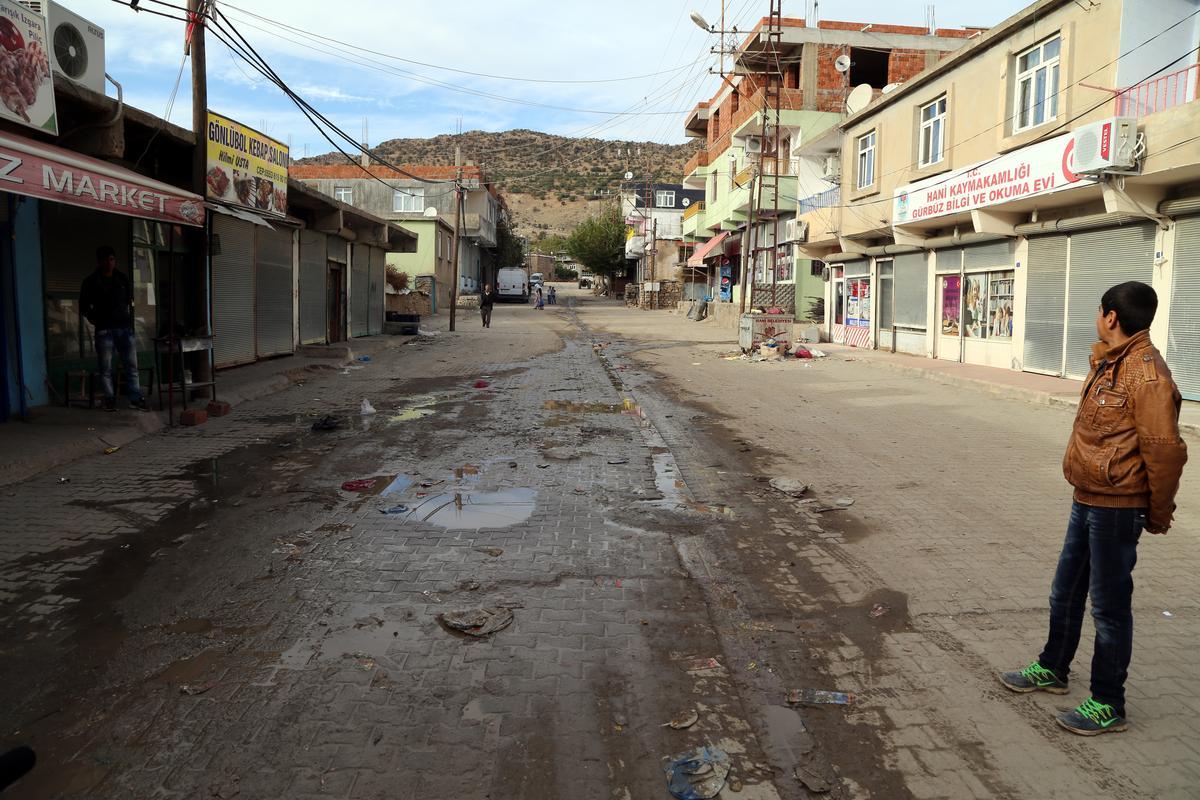"HDP'ye oy vermediğimiz için çöplerimiz toplanmıyor"