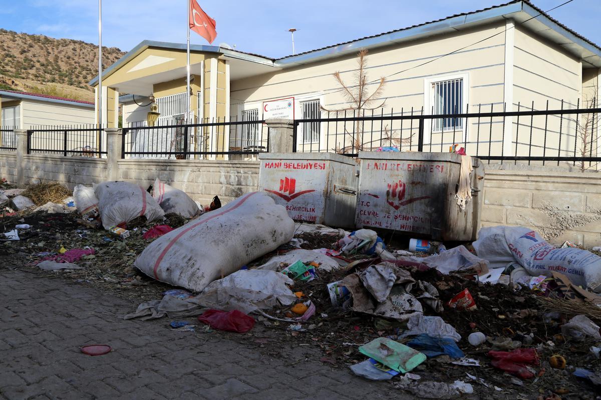"HDP'ye oy vermediğimiz için çöplerimiz toplanmıyor"