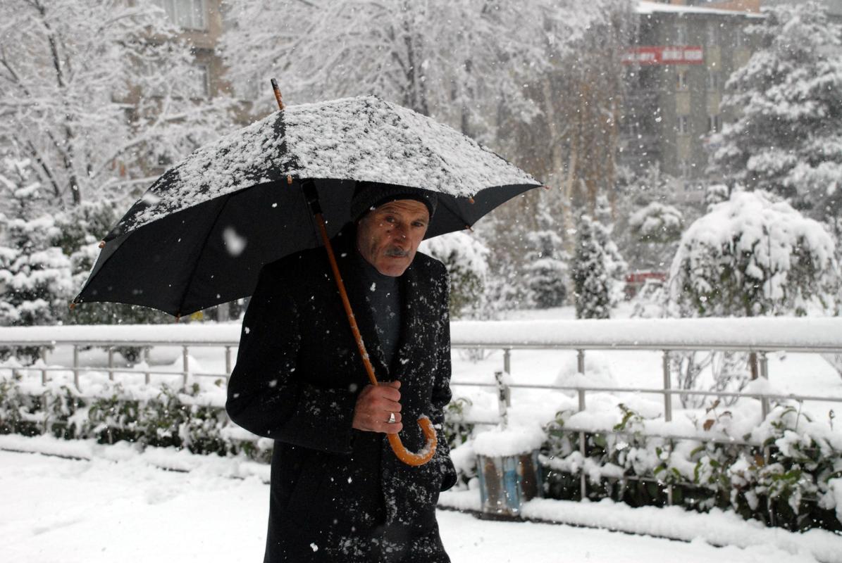 Erzurum'da kar yağışı