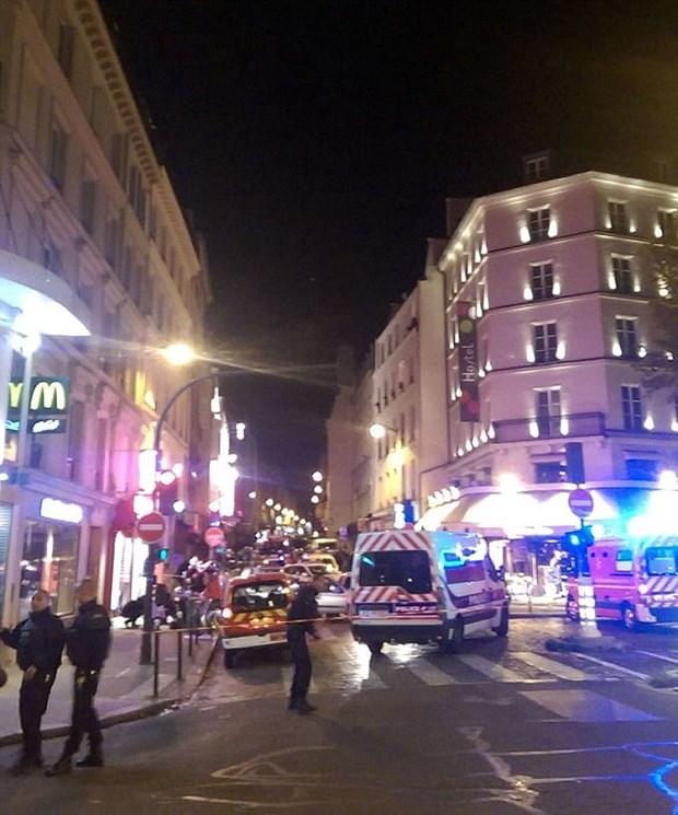 Paris'te kanlı saldırılar