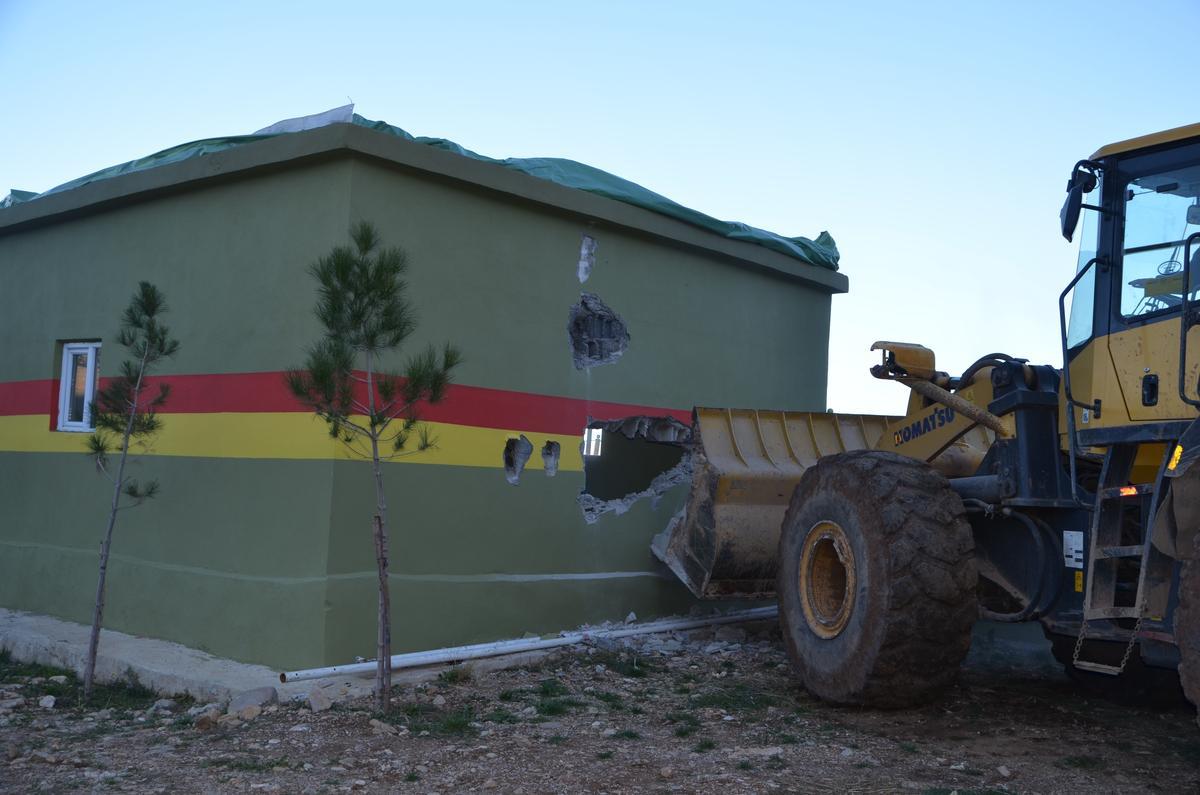 Asker, PKK'nın 'mahkemesini' yıktı