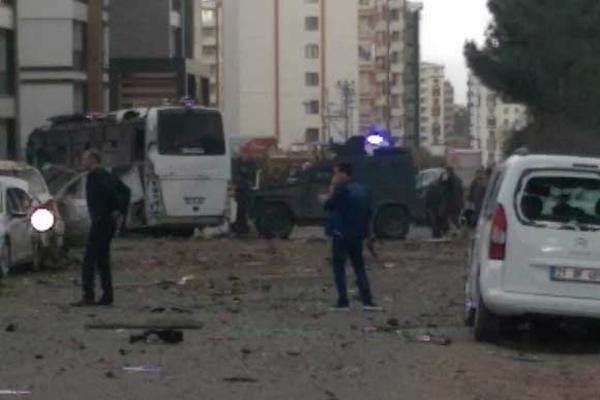 Diyarbakır'daki saldırıdan ilk kareler