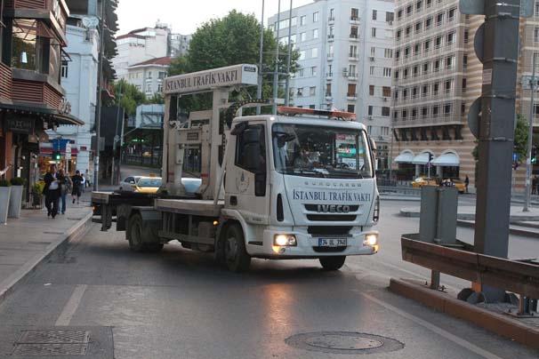 Taksim ve Beşiktaş'ta ortalık karıştı