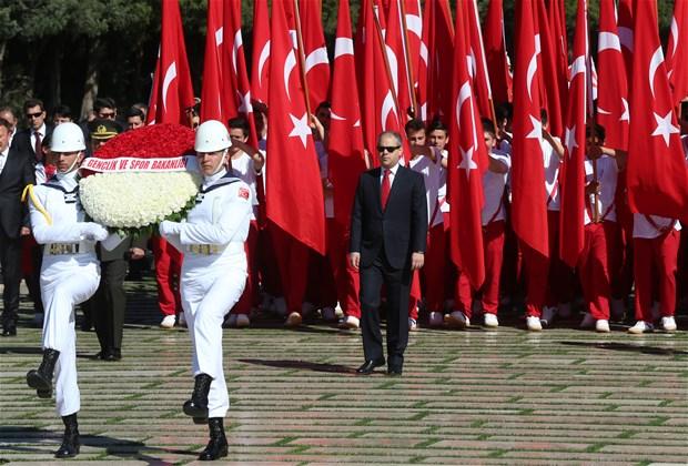 Gençler Anıtkabir'e koştu