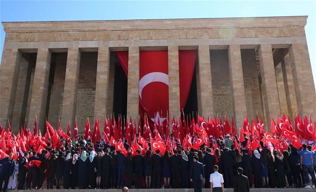 Gençler Anıtkabir'e koştu
