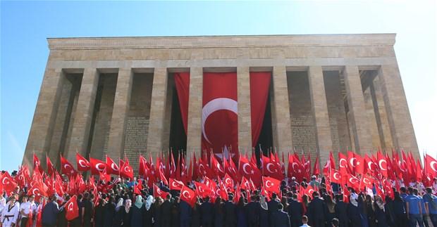 Gençler Anıtkabir'e koştu