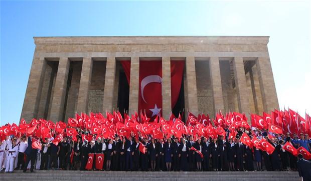 Gençler Anıtkabir'e koştu