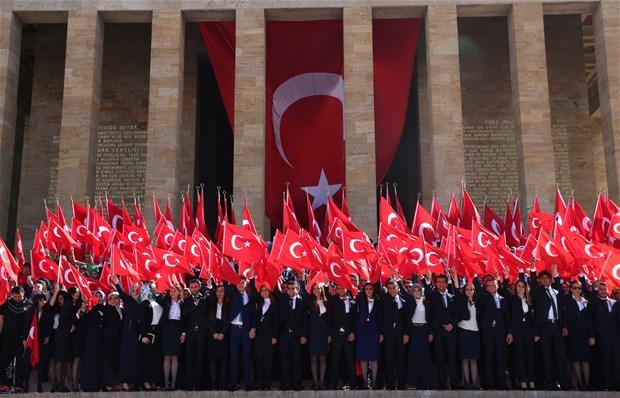 Gençler Anıtkabir'e koştu