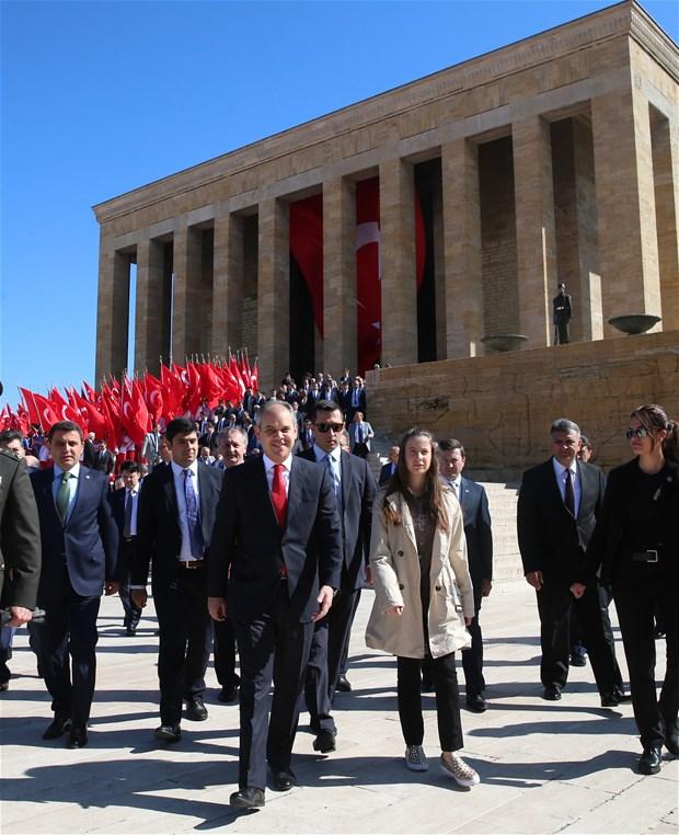 Gençler Anıtkabir'e koştu