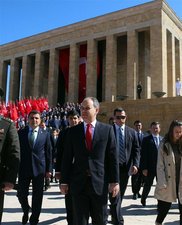 Gençler Anıtkabir'e koştu