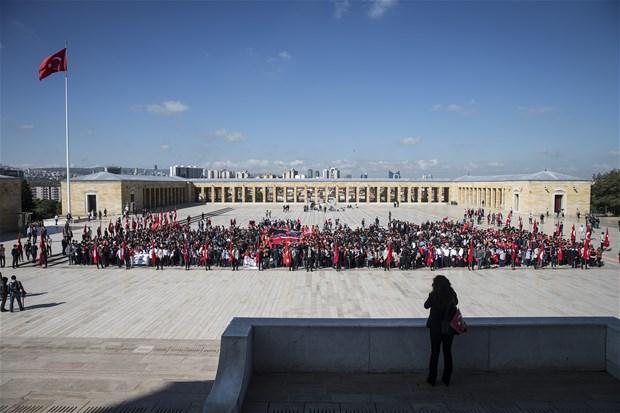 Gençler Anıtkabir'e koştu