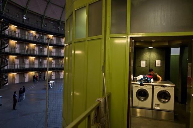 Hollanda’nın boş hapishaneleri mültecilere ev oldu