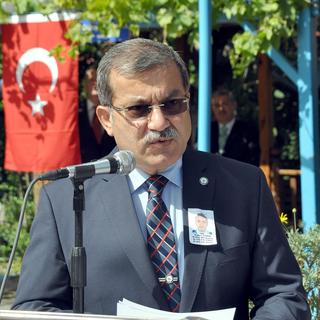 İzmir'de şehit polis memuru için tören