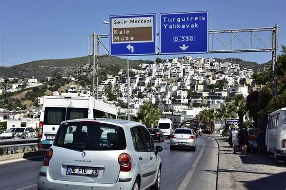 Bodrum'da trafik yoğunluğu İstanbul'u geçti