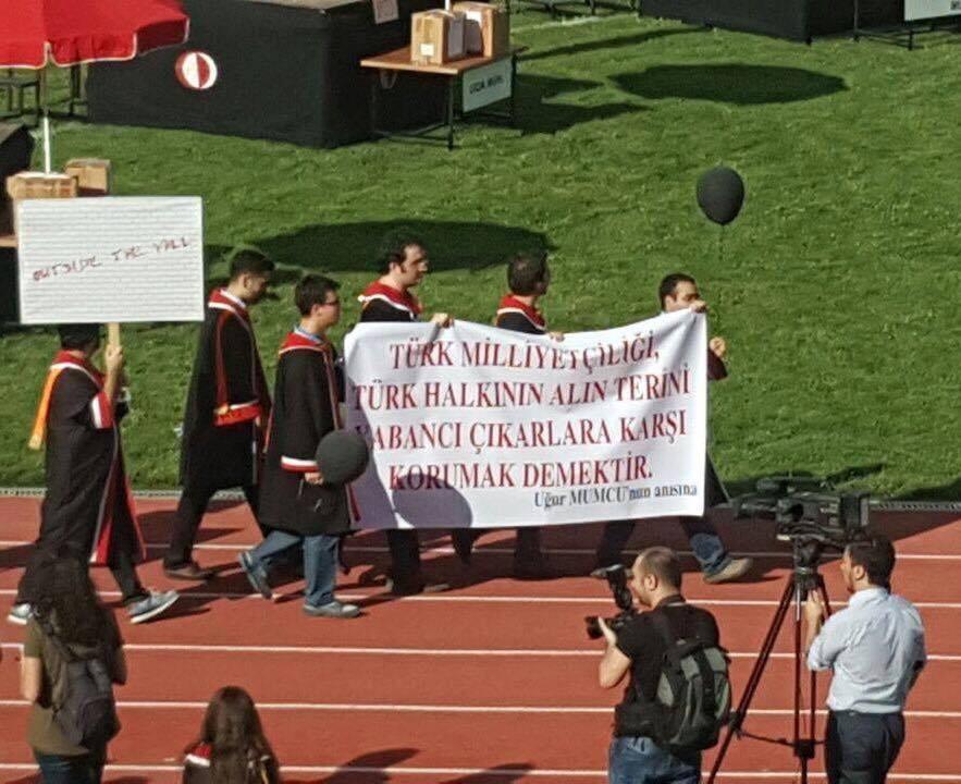 ODTÜ mezuniyet pankartları