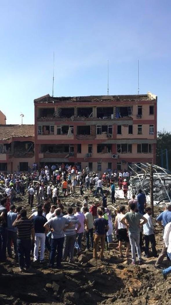 Elazığ'da bombalı saldırı