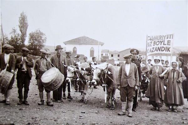 Asırlık nine ve dedeler "Cumhuriyet"i anlattı