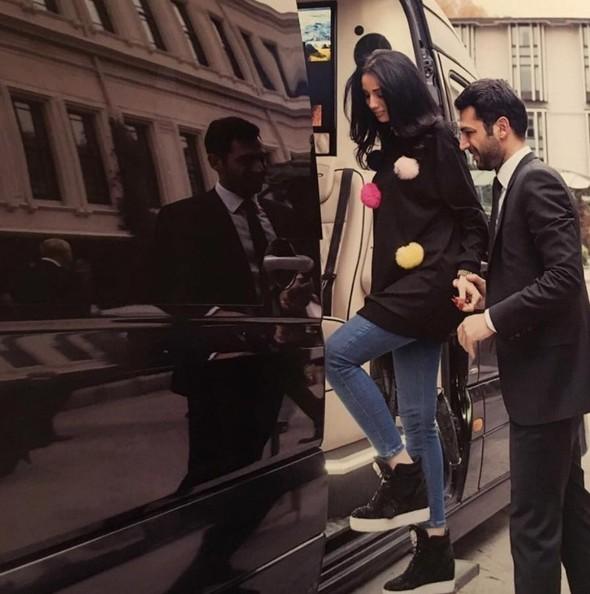 Murat Yildirim Fasli Guzel Imane Elbani Yle Nisanlandi