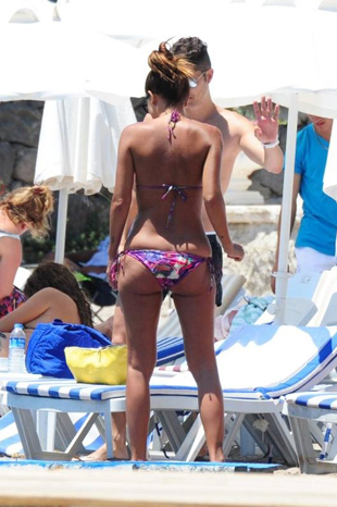 Özlem Yıldız tatile devam ediyor Ozlem-yildiz-tatil1_400