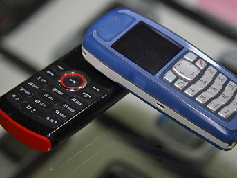 Erlere telefon müjdesinde büyük pazar! Eski Telefonlar Geri Geliyor!