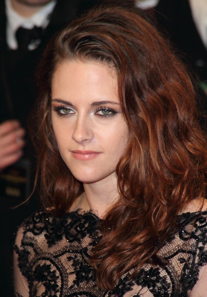 Kristen-Stewart-Auburn-Hair.jpg