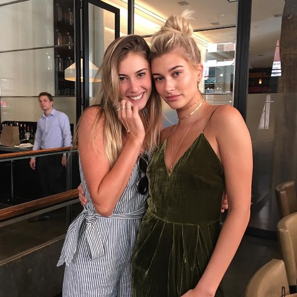 Justin Bieber�in eski sevgilisi Şeyma Subaşı�nın ikizi gibi