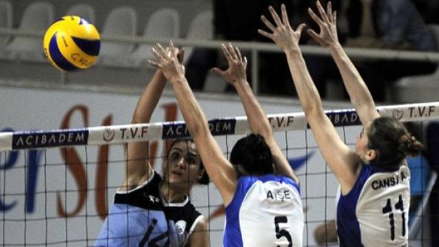Kadınlar voleybol liginde 'hırsızlık' şoku