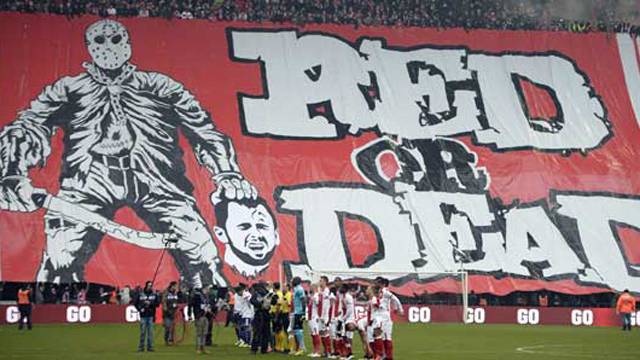 Yıldız futbolcuyu çılgına çeviren pankart