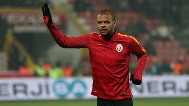 Melo ısınmaya çıkmadı