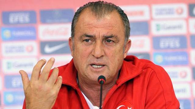 Fatih Terim Kosova maçı öncesi basın toplantısı düzenledi