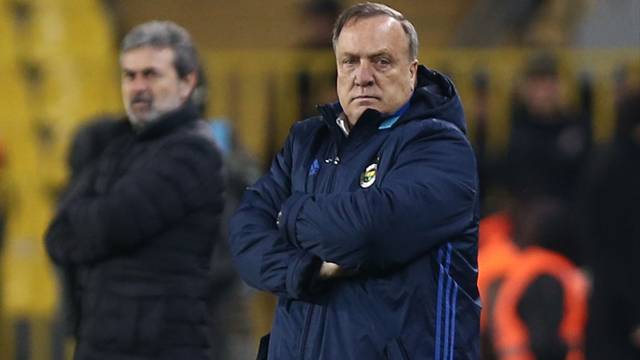 Advocaat'tan Fenerbahçe'ye ilginç teklif!