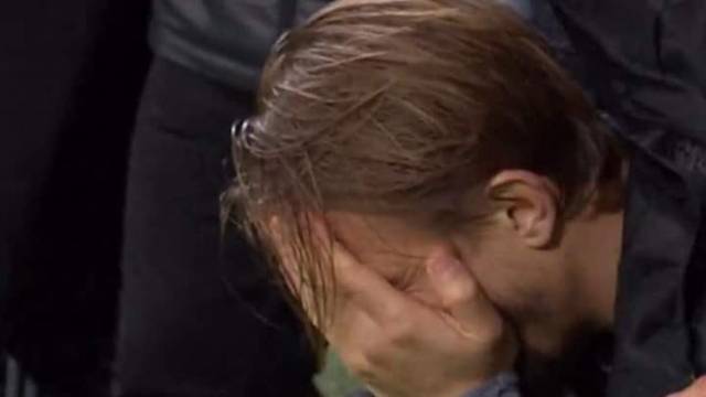 Caner Erkin hüngür hüngür ağladı
