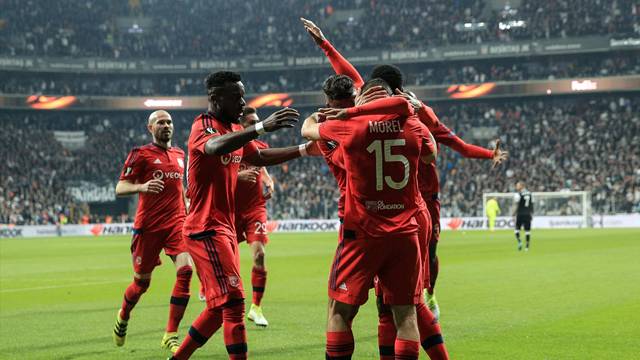 Beşiktaş 8 - 8 Olympique Lyon
