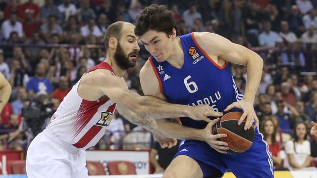 Olympiacos 87 - 78 Anadolu Efes