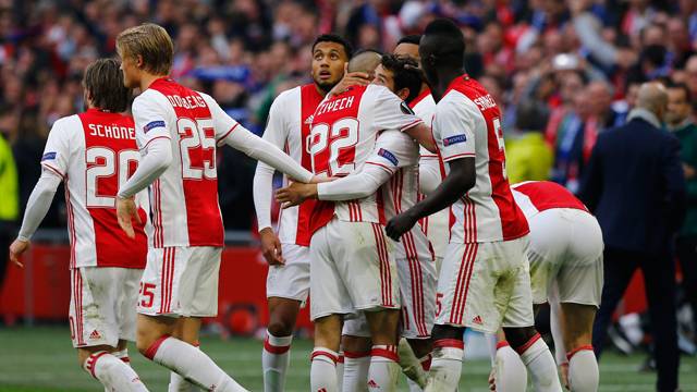 Ajax 4 - 1 Olympique Lyon
