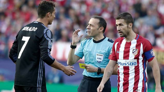 Cüneyt Çakır, Atletico Madrid - Real Madrid maçına damga vurdu