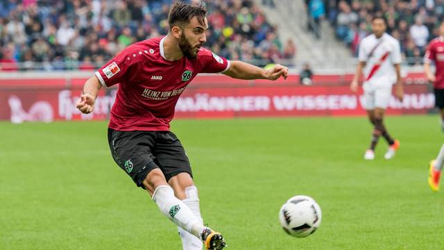 Kenan Karaman, Beşiktaş'a imzayı atıyor