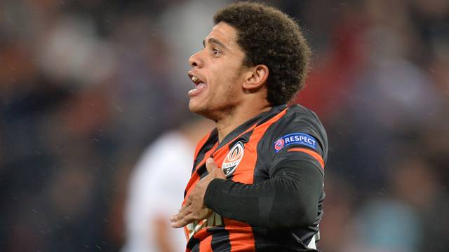 Beşiktaş'tan F.Bahçe'yi kızdıracak Taison hamlesi! CD gönderildi...